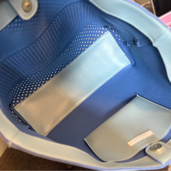 Kenneth Cole Reaction Blue Large Tote Bag - Picture 5 of 8